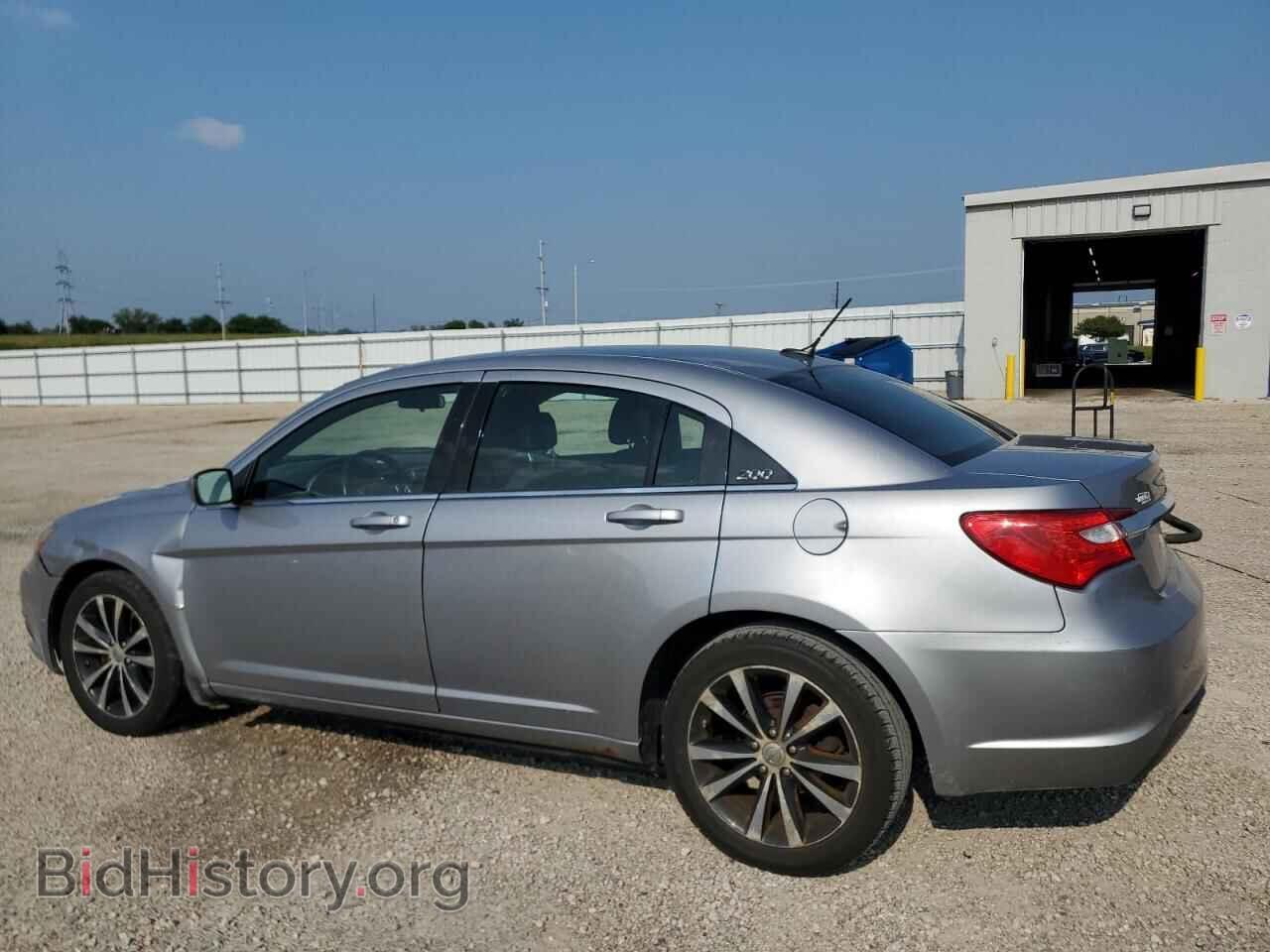 2013 CHRYSLER 200 - VIN: 1C3CCBBG7DN716501 - Фото 2