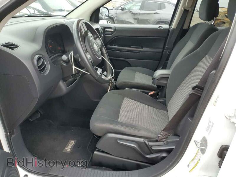 2011 Jeep COMPASS (VIN 1J4NF1FB6BD251887) — фото 7 из 12