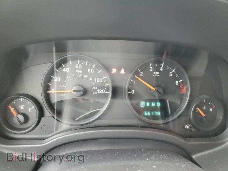 2011 Jeep COMPASS (VIN 1J4NF1FB6BD251887) — фото 9 из 12
