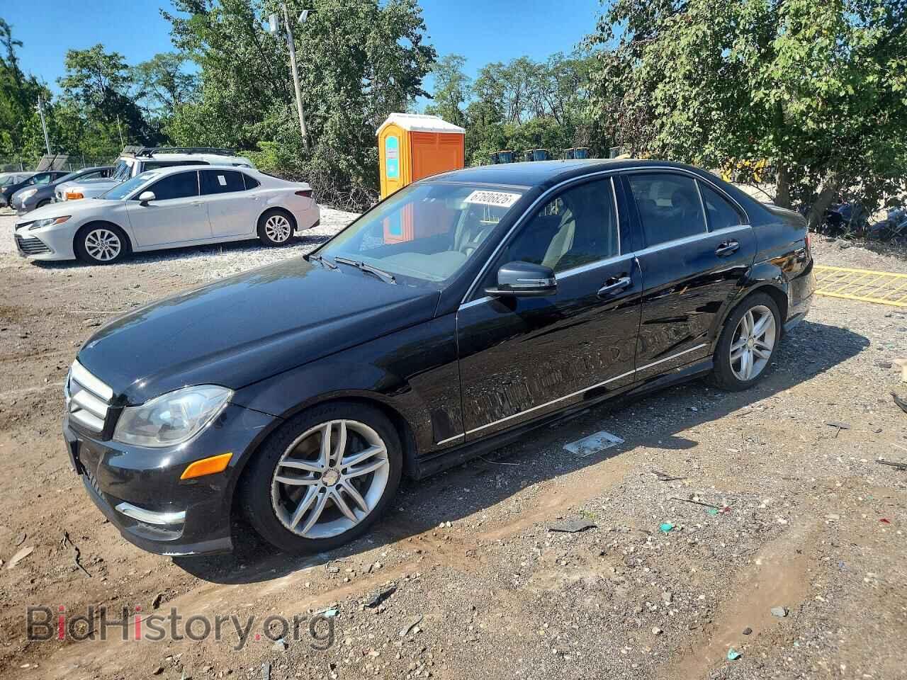Photo WDDGF8AB8DR276834 - MERCEDES-BENZ C-CLASS 2013