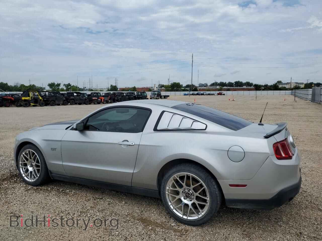 2010 FORD MUSTANG - VIN: 1ZVBP8CH2A5123708 - Фото 2
