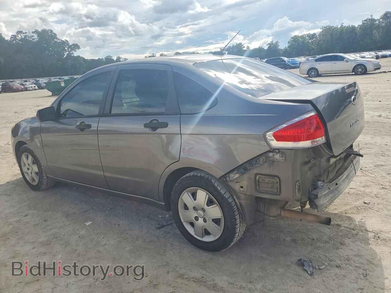 2011 FORD FOCUS - VIN: 1FAHP3EN1BW141525 - Photo 2