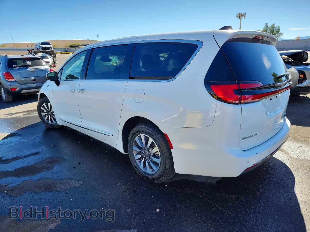 2023 CHRYSLER PACIFICA - VIN: 2C4RC1S72PR626826 - Фото 2