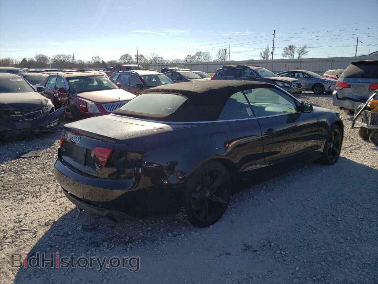 2011 AUDI A5 - VIN: WAULFAFH6BN009612 - Фото 4