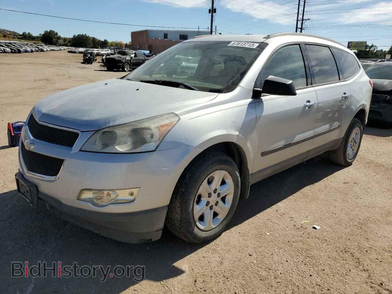 Фотография 1GNKRFED2CJ180648 - CHEVROLET TRAVERSE 2012