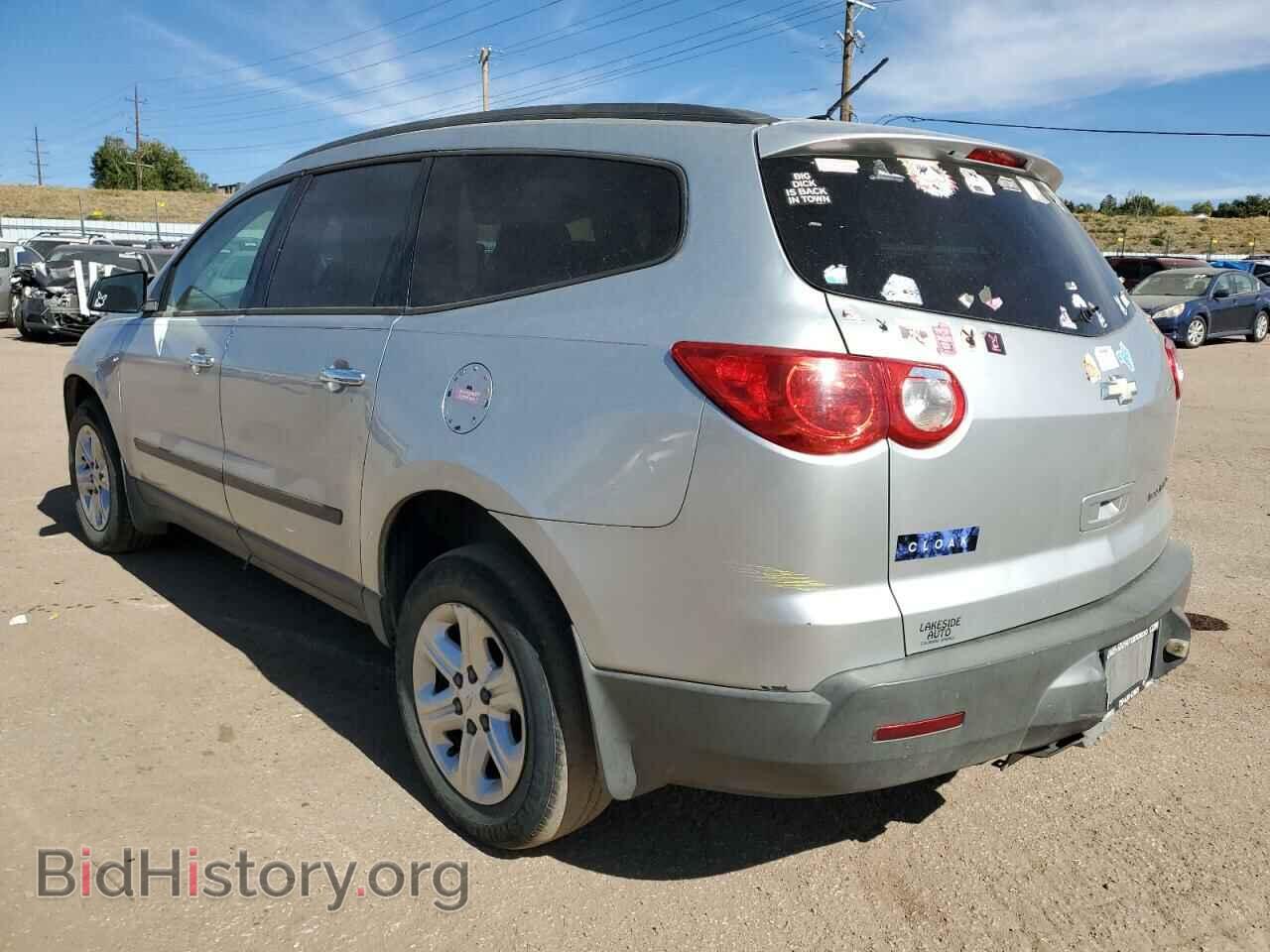 2012 CHEVROLET TRAVERSE - VIN: 1GNKRFED2CJ180648 - Фото 2