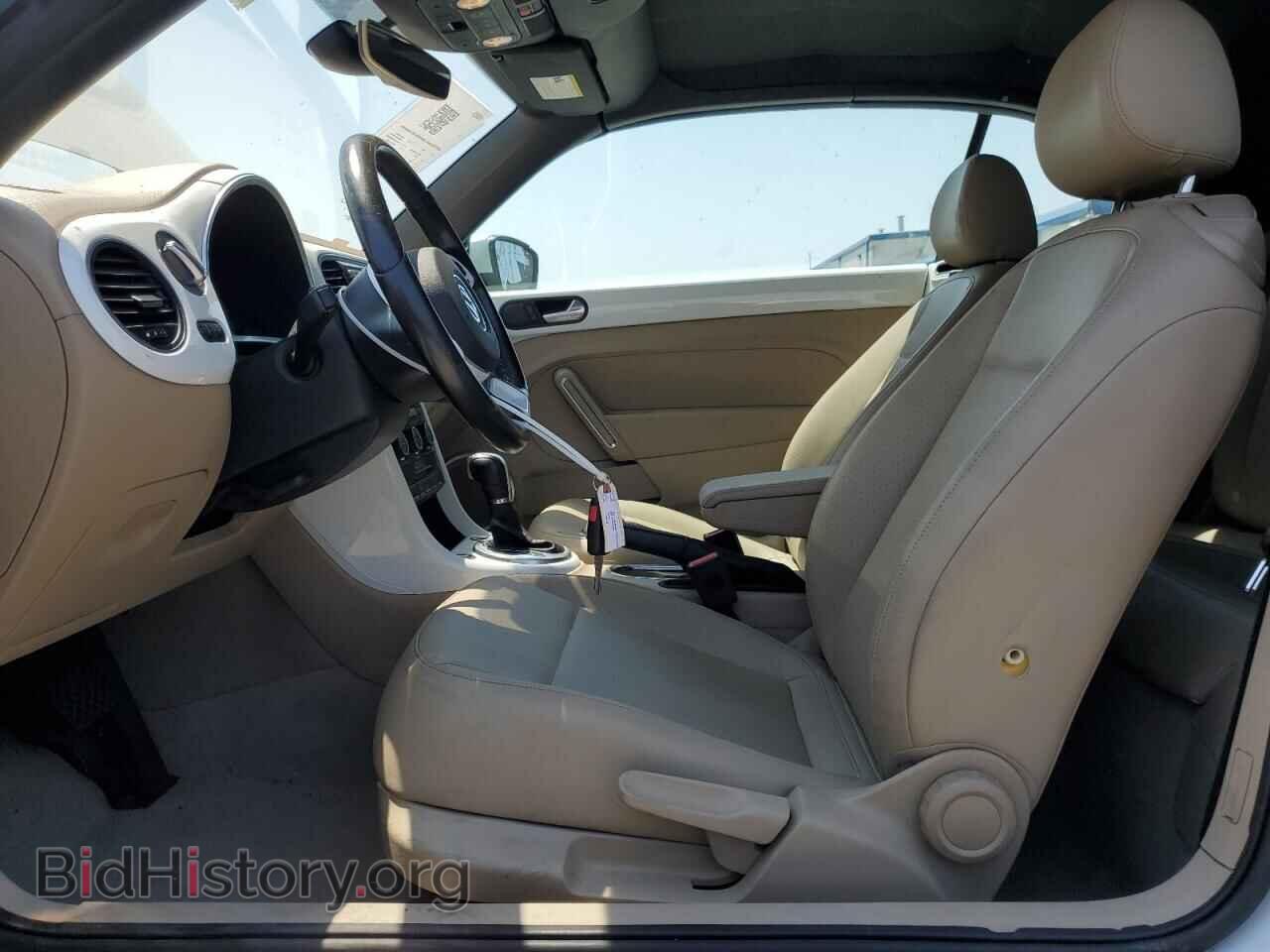 2017 VOLKSWAGEN BEETLE - VIN: 3VW517AT8HM820918 - Фото 7
