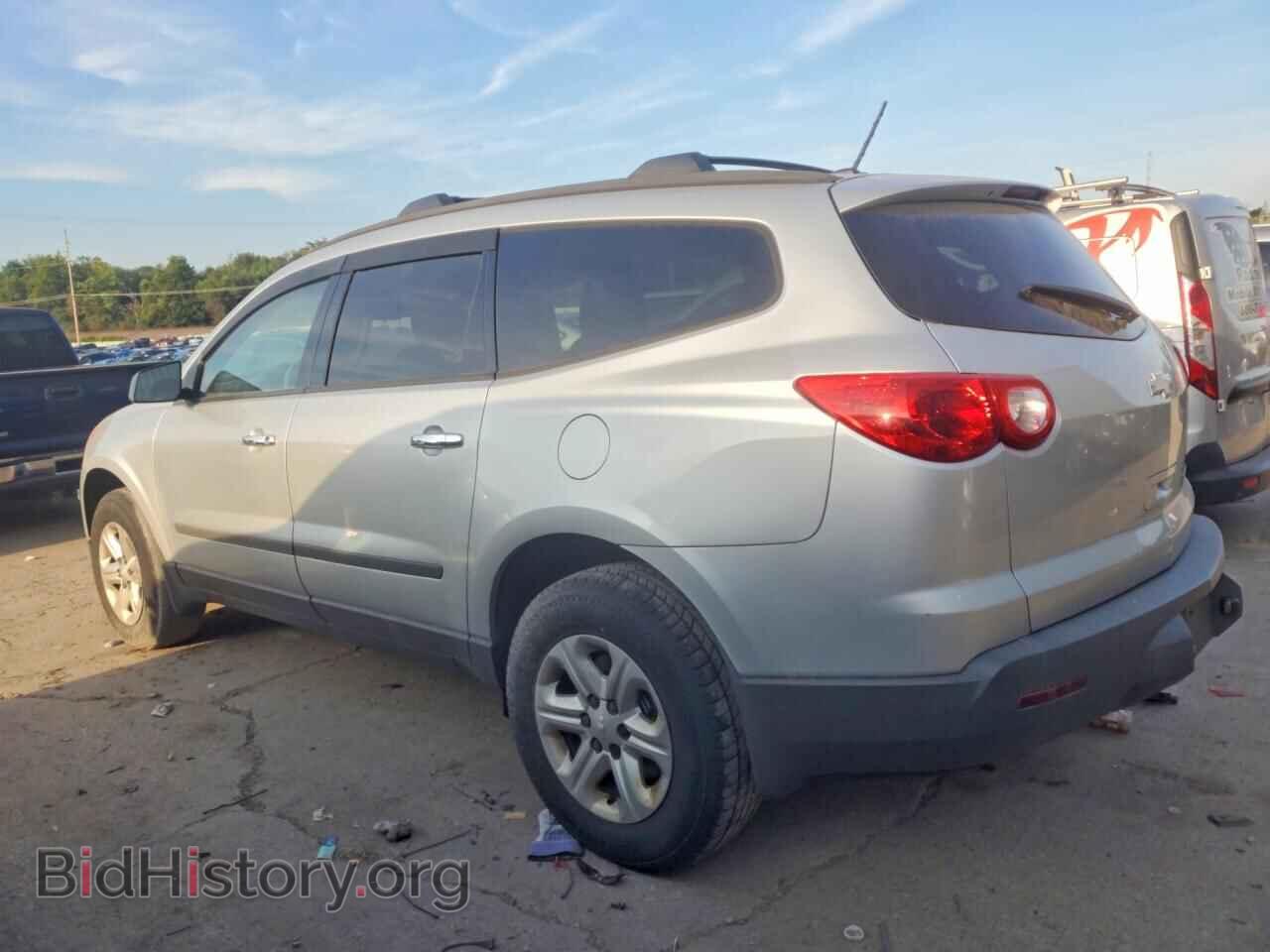 2012 CHEVROLET TRAVERSE - VIN: 1GNKRFED7CJ381400 - Фото 2