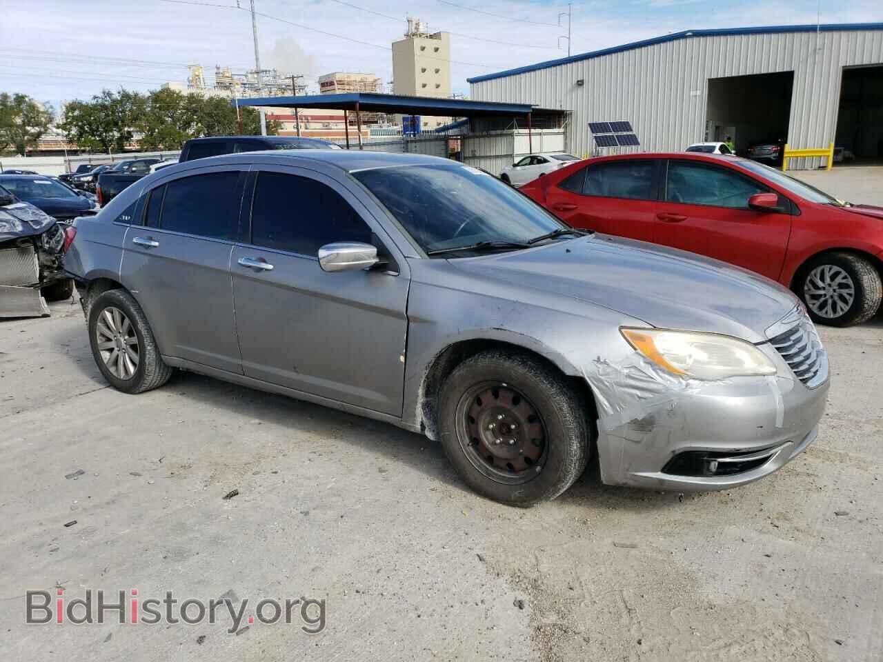 2013 CHRYSLER 200 - VIN: 1C3CCBCG2DN573374 - Фото 4