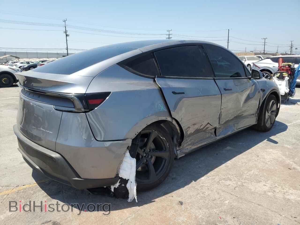 2026 TESLA MODEL Y - VIN: 7SAYGDEE2TF355366 - Фото 3