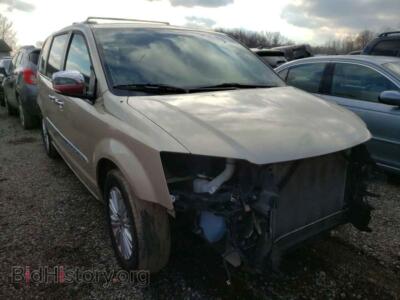 2014 Chrysler MINIVAN Town & COU, бежевый — VIN 2C4RC1GG3ER372579, Copart