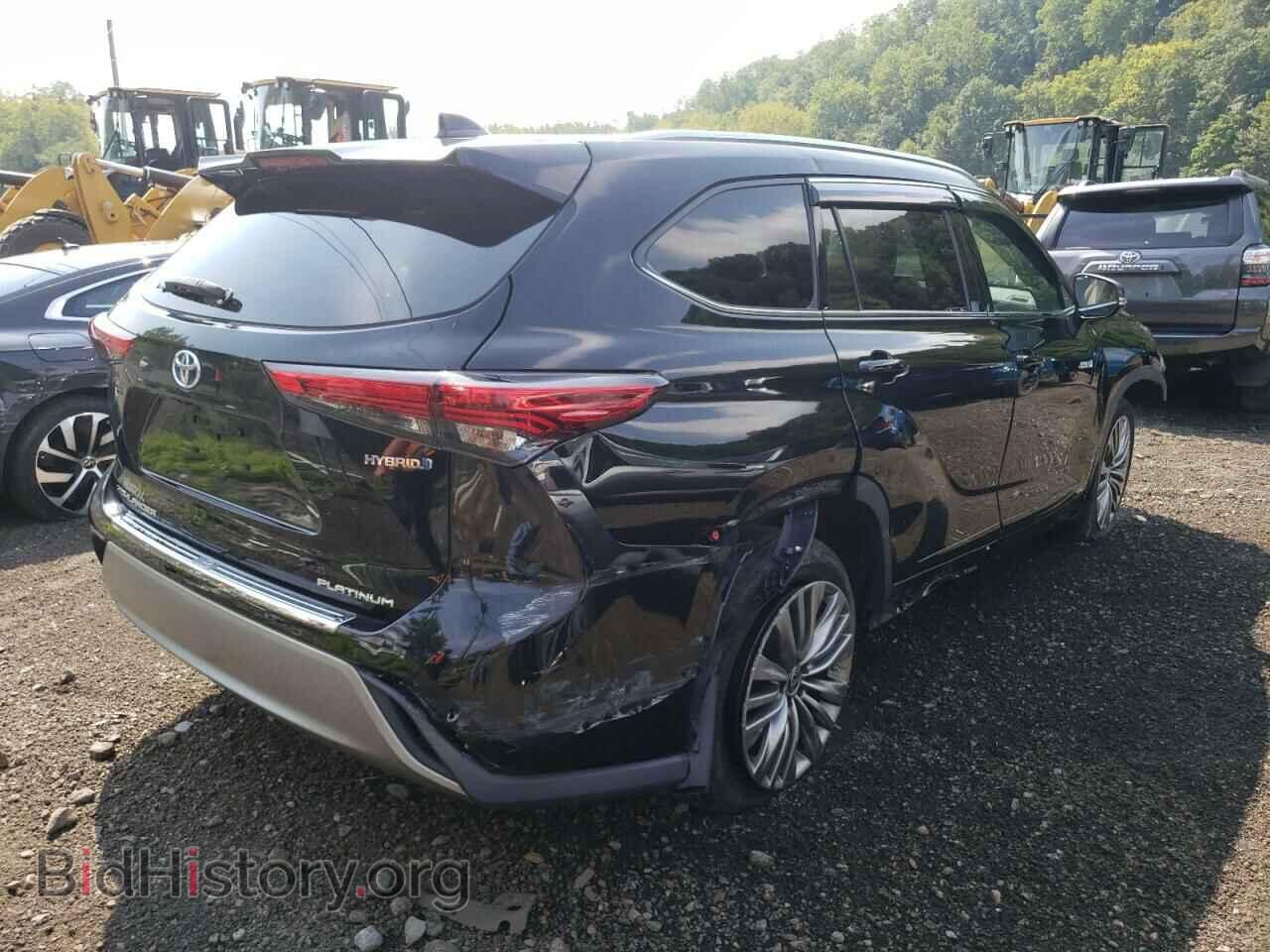 2021 TOYOTA HIGHLANDER - VIN: 5TDEBRCH2MS020808 - Фото 3
