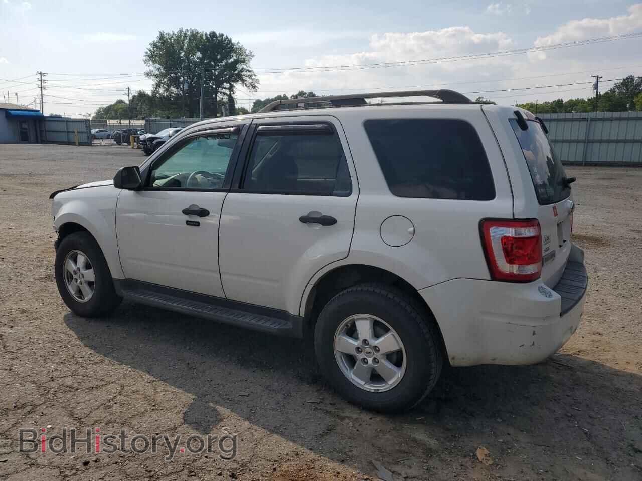2011 FORD ESCAPE - VIN: 1FMCU0D71BKA04294 - Фото 2