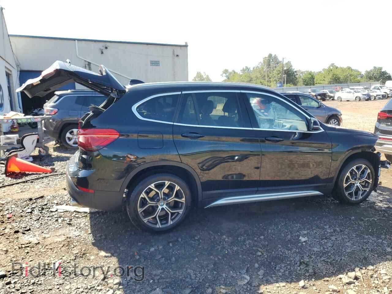 2021 BMW X1 - VIN: WBXJG7C01M5S08792 - Фото 3