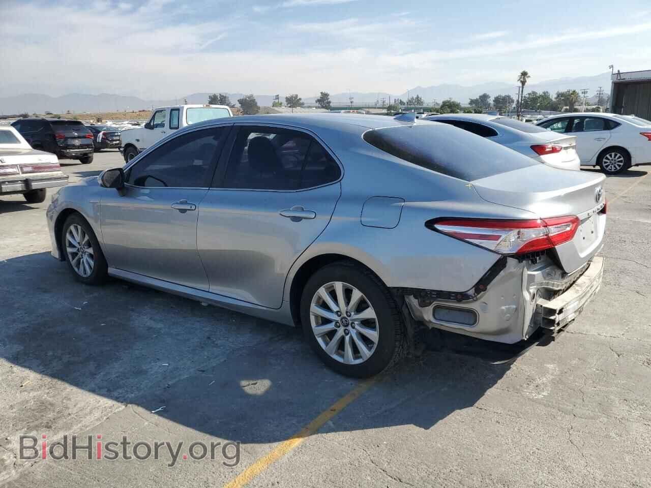 2019 TOYOTA CAMRY - VIN: 4T1B11HK4KU725755 - Фото 2
