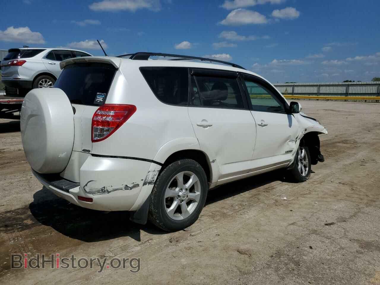 2011 TOYOTA RAV4 - VIN: 2T3DF4DV0BW145003 - Фото 3