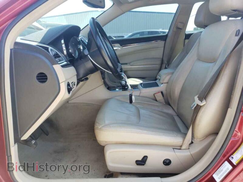 2014 Chrysler 300 (VIN 2C3CCAAG4EH127802) — photo 7 of 12