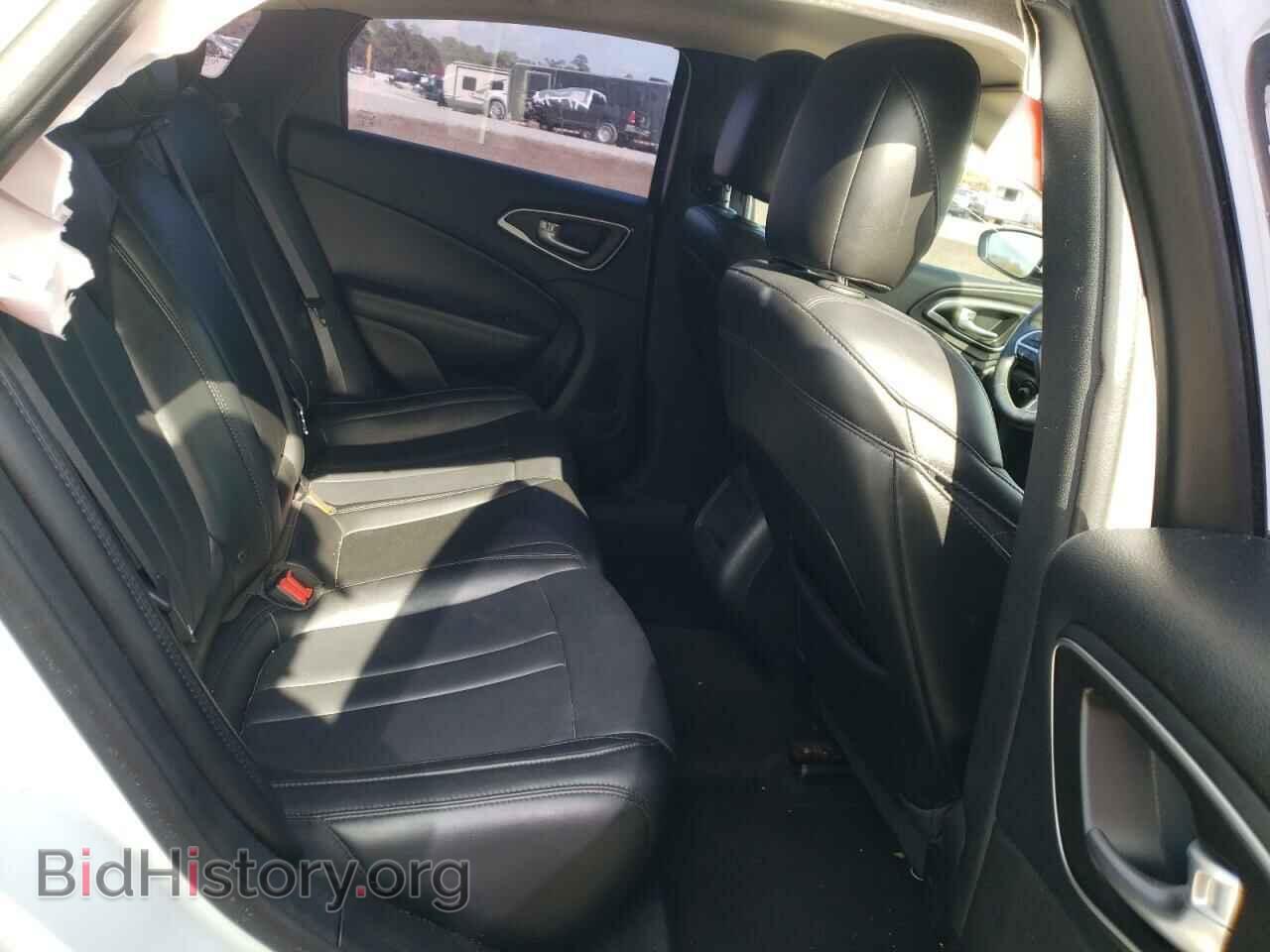 2016 CHRYSLER 200 - VIN: 1C3CCCAB6GN175084 - Фото 6
