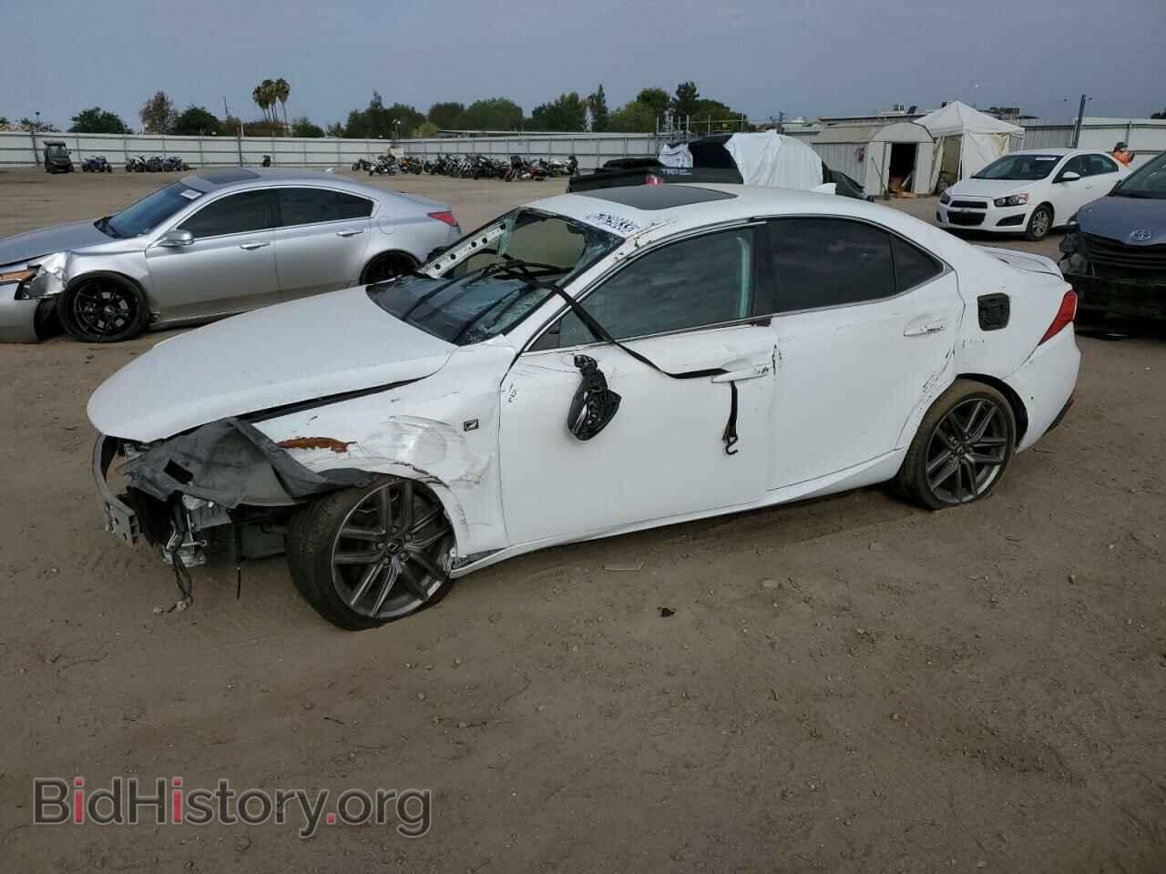 Photo JTHBE1D29F5016459 - LEXUS IS 2015