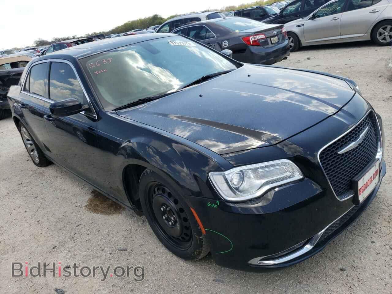 2017 CHRYSLER 300 - VIN: 2C3CCAAGXHH577586 - Фото 4