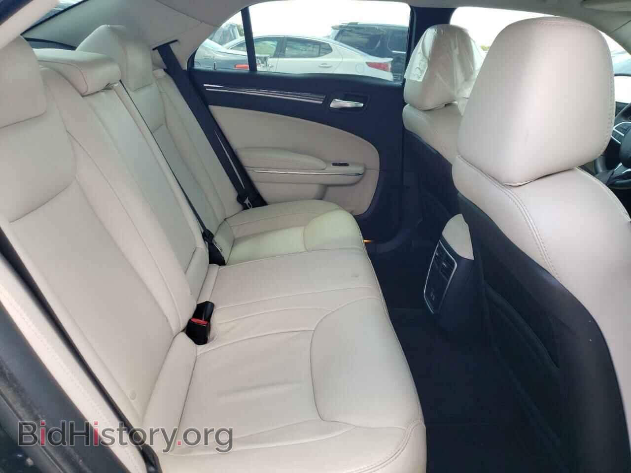 2017 CHRYSLER 300 - VIN: 2C3CCAAGXHH577586 - Фото 10