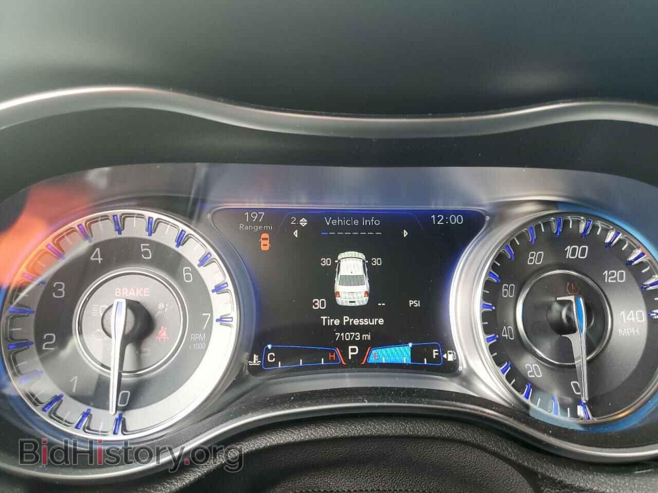 2016 CHRYSLER 300 - VIN: 2C3CCASG9GH112066 - Фото 9