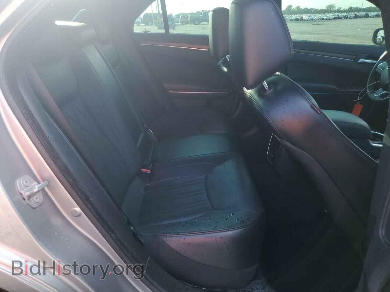 2016 CHRYSLER 300 - VIN: 2C3CCASG9GH112066 - Фото 10