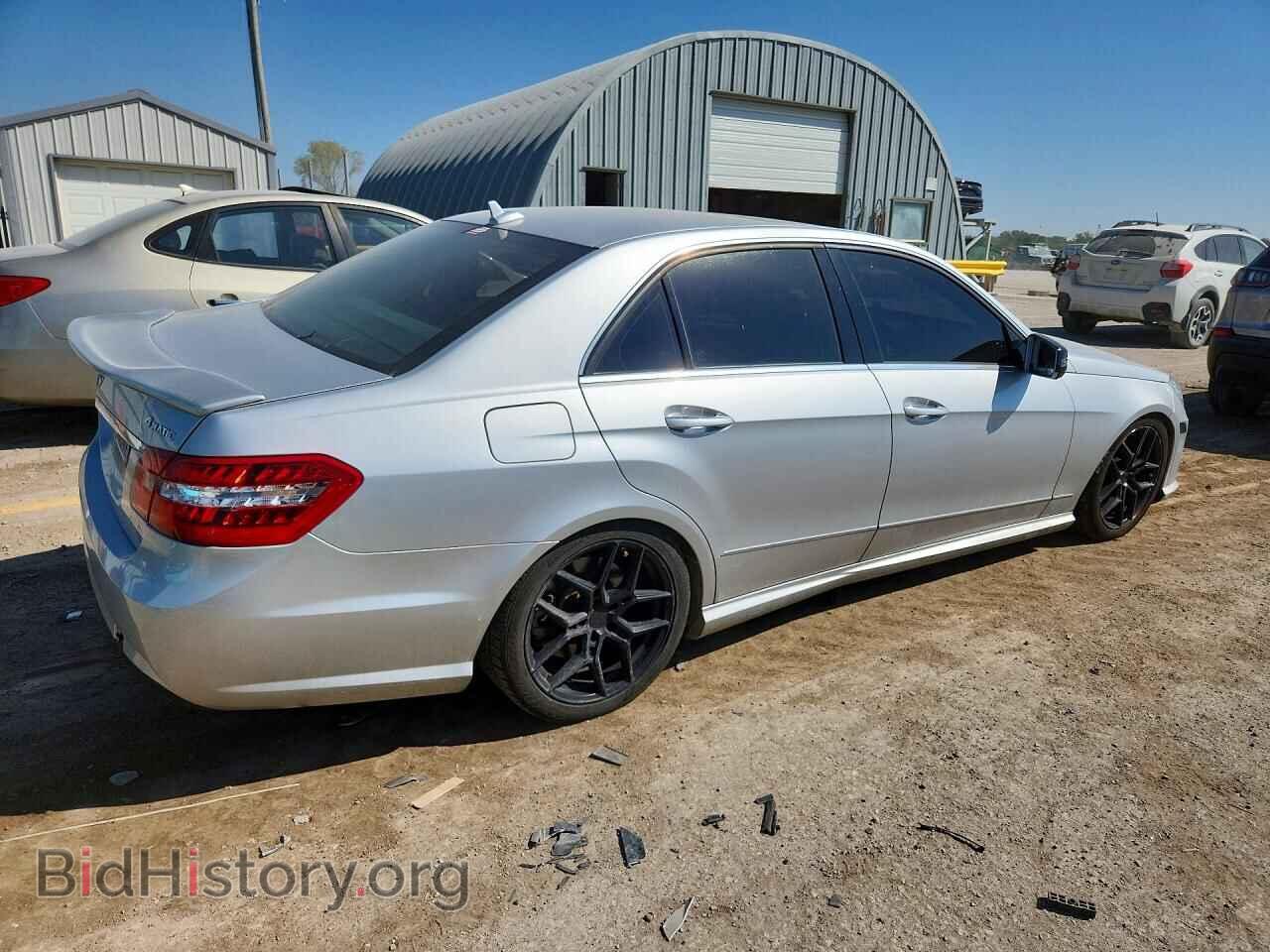 2011 MERCEDES-BENZ E-CLASS - VIN: WDDHF9AB7BA349746 - Photo 3