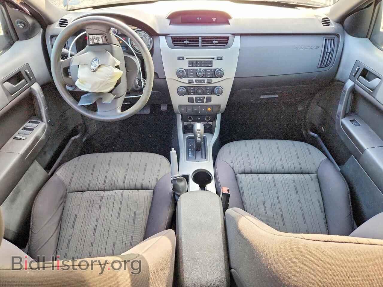2011 FORD FOCUS - VIN: 1FAHP3FN2BW110685 - Photo 8