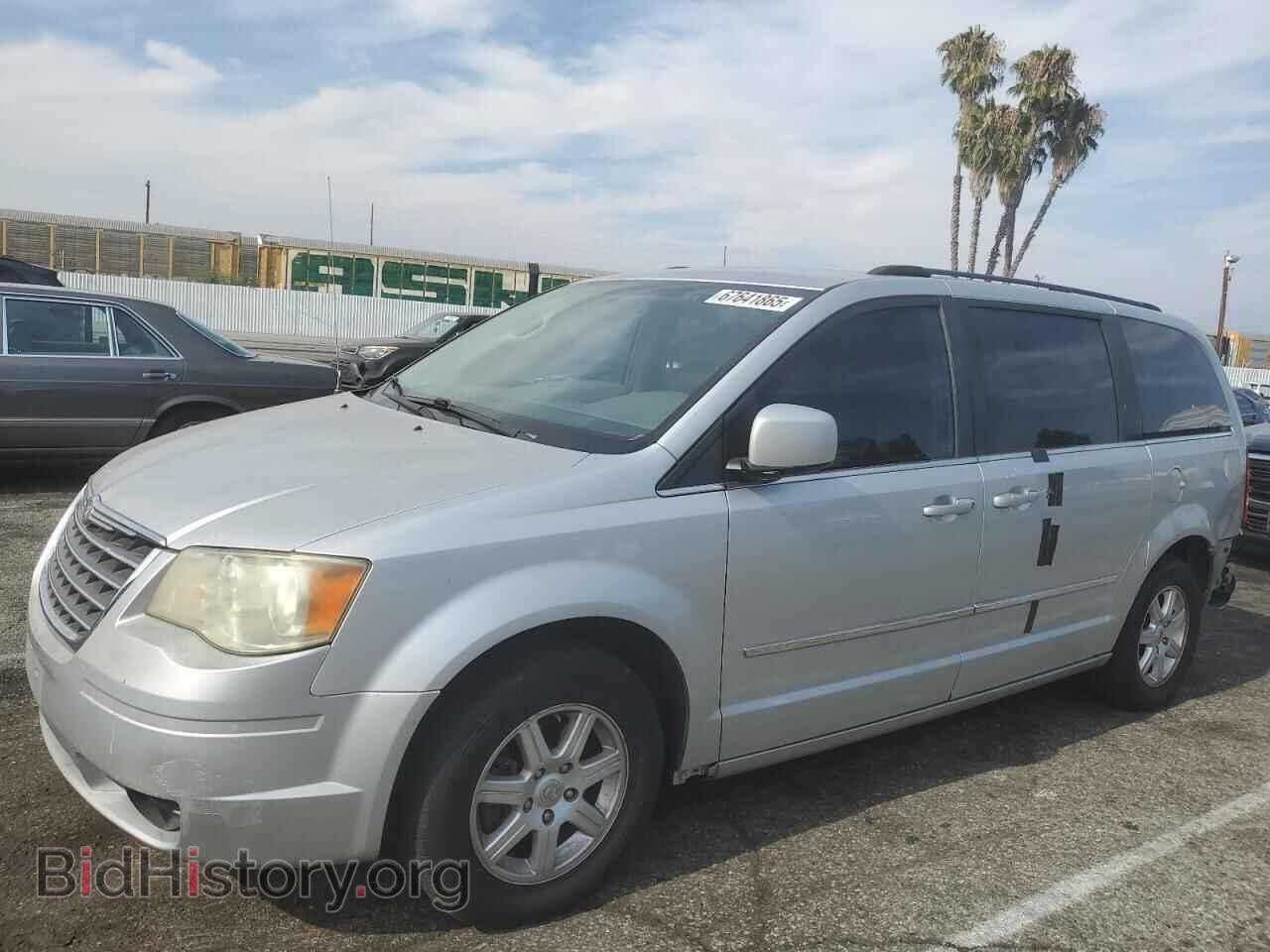 Photo 2A4RR5D16AR359285 - CHRYSLER MINIVAN 2010