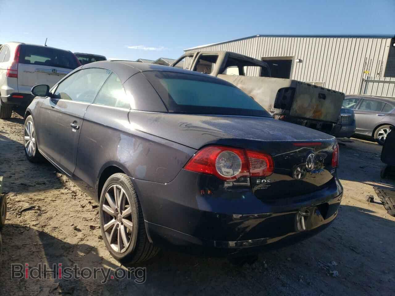 2007 VOLKSWAGEN EOS - VIN: WVWFA71F87V004233 - Фото 2