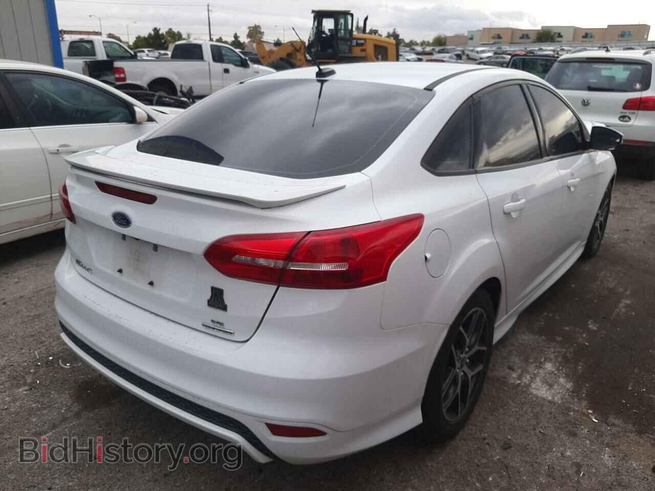 2016 FORD FOCUS - VIN: 1FADP3F26GL405804 - Photo 4