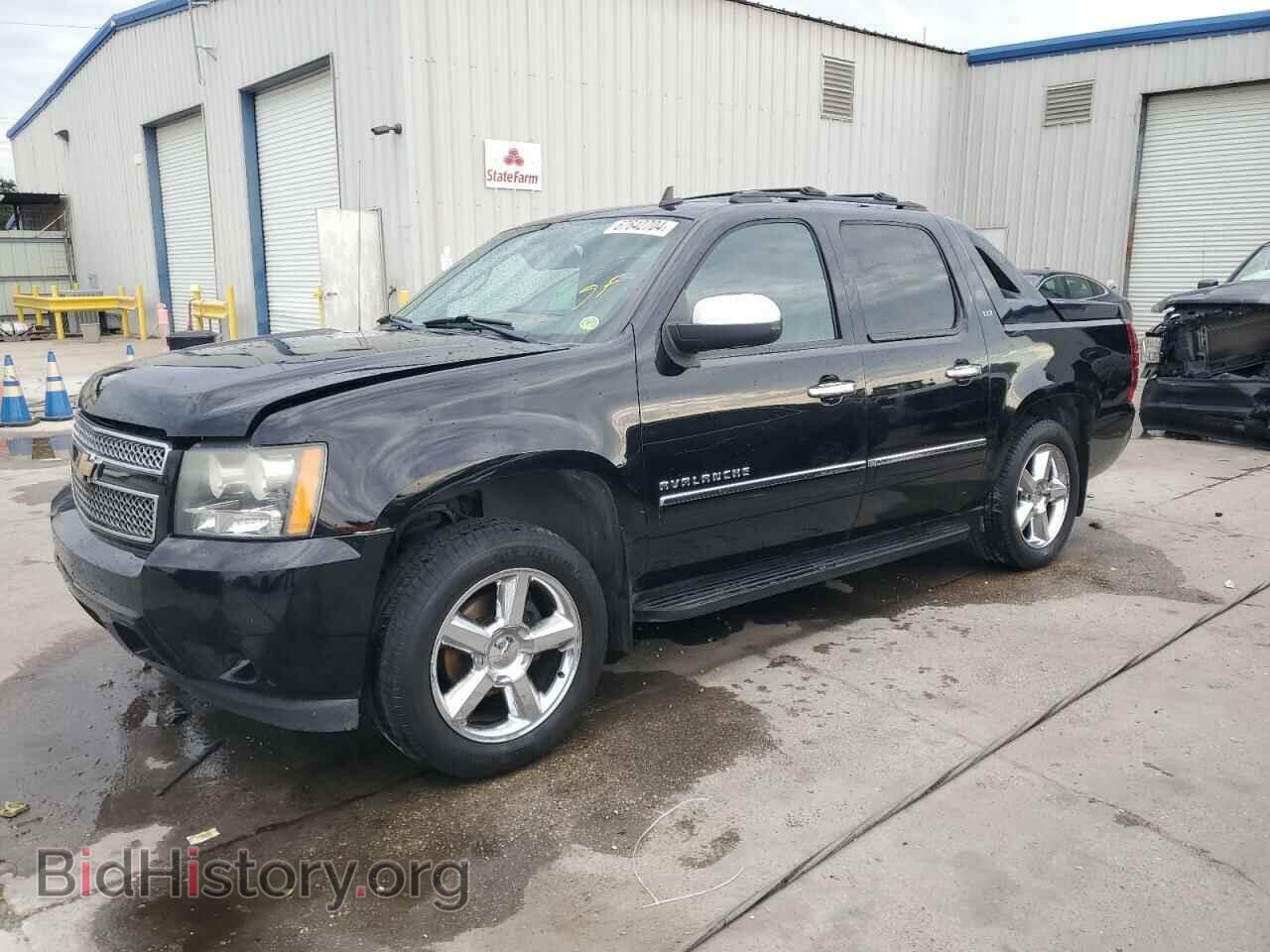 Photo 3GNTKGE37BG384285 - CHEVROLET AVALANCHE 2011