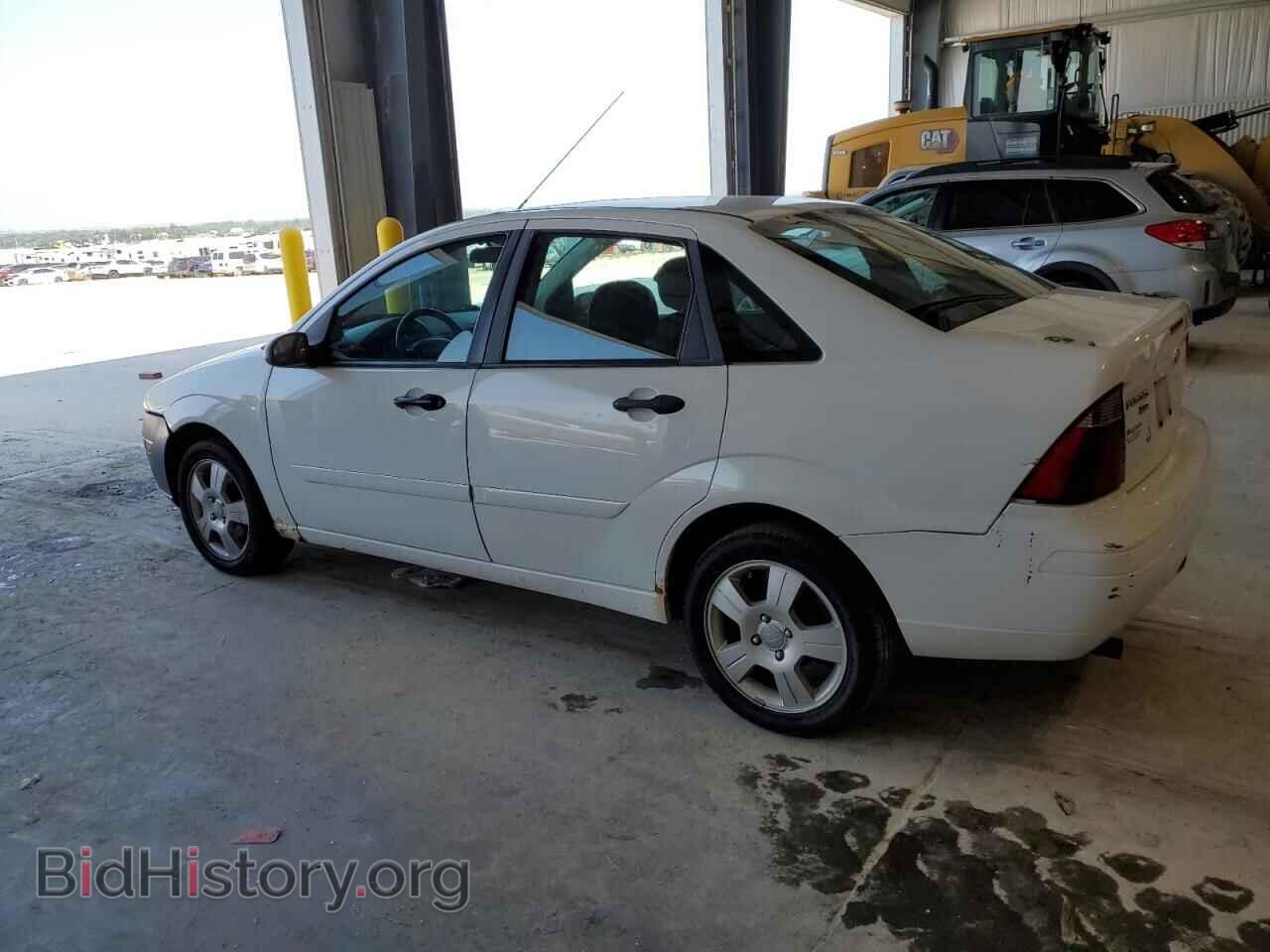 2007 FORD FOCUS - VIN: 1FAHP34N97W298843 - Фото 2