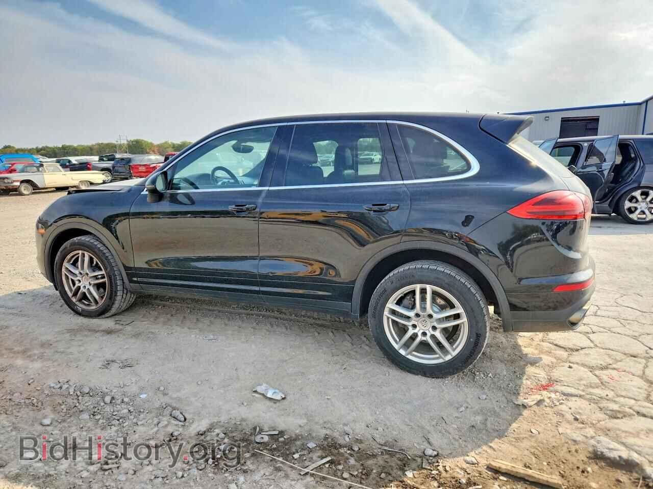 2016 PORSCHE CAYENNE - VIN: WP1AA2A28GKA10737 - Photo 2