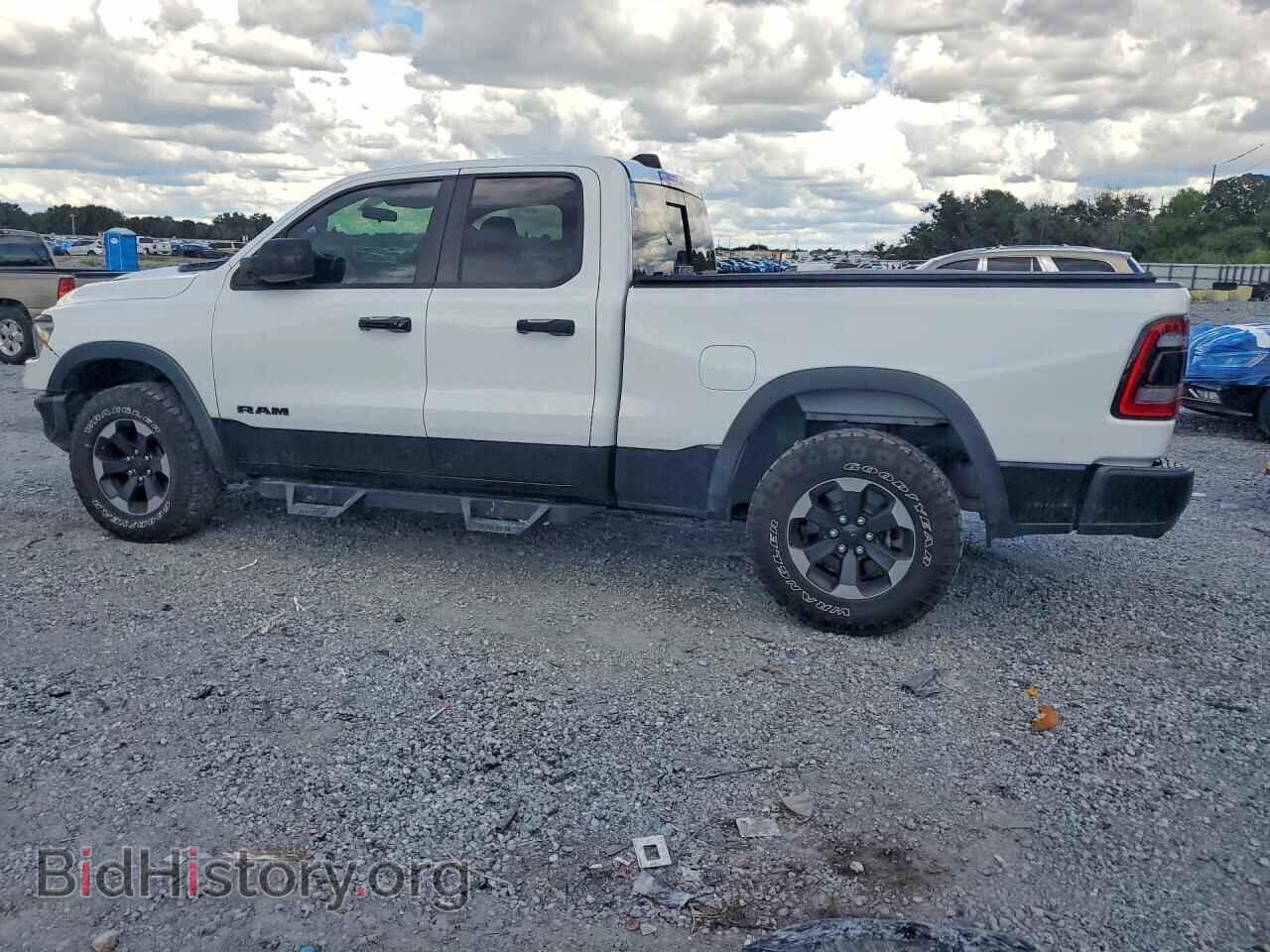 2019 RAM 1500 - VIN: 1C6SRFET7KN875366 - Photo 2