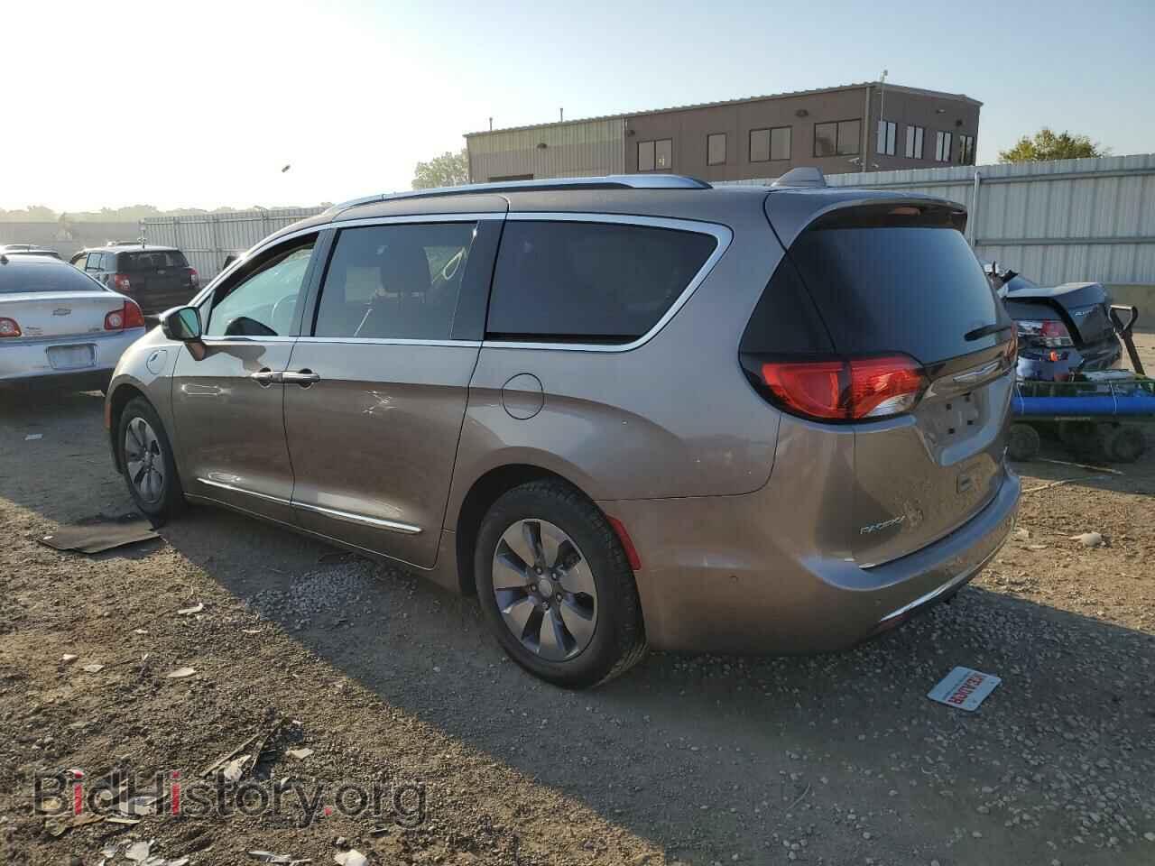 2018 CHRYSLER PACIFICA - VIN: 2C4RC1N76JR145089 - Фото 2