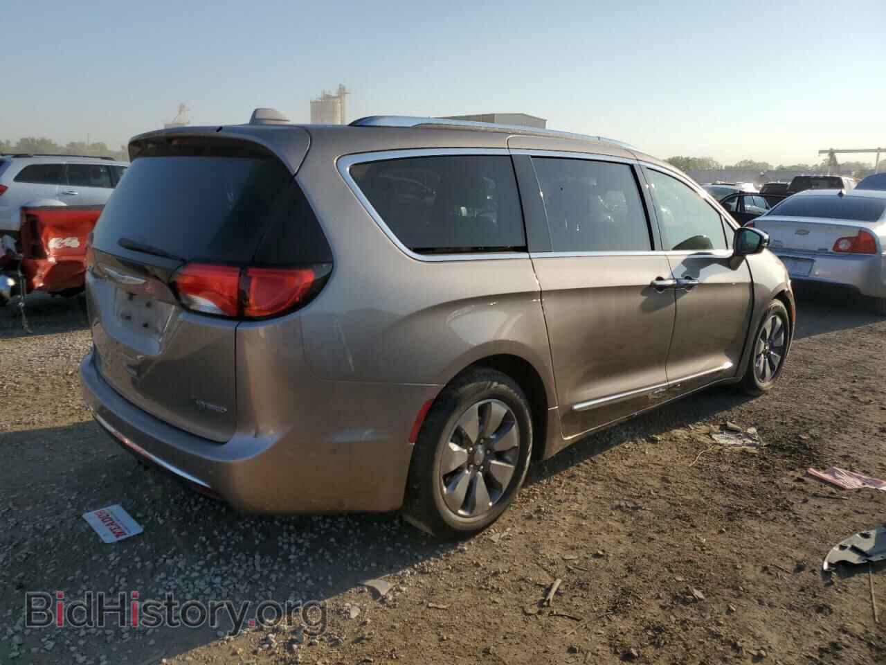 2018 CHRYSLER PACIFICA - VIN: 2C4RC1N76JR145089 - Фото 3