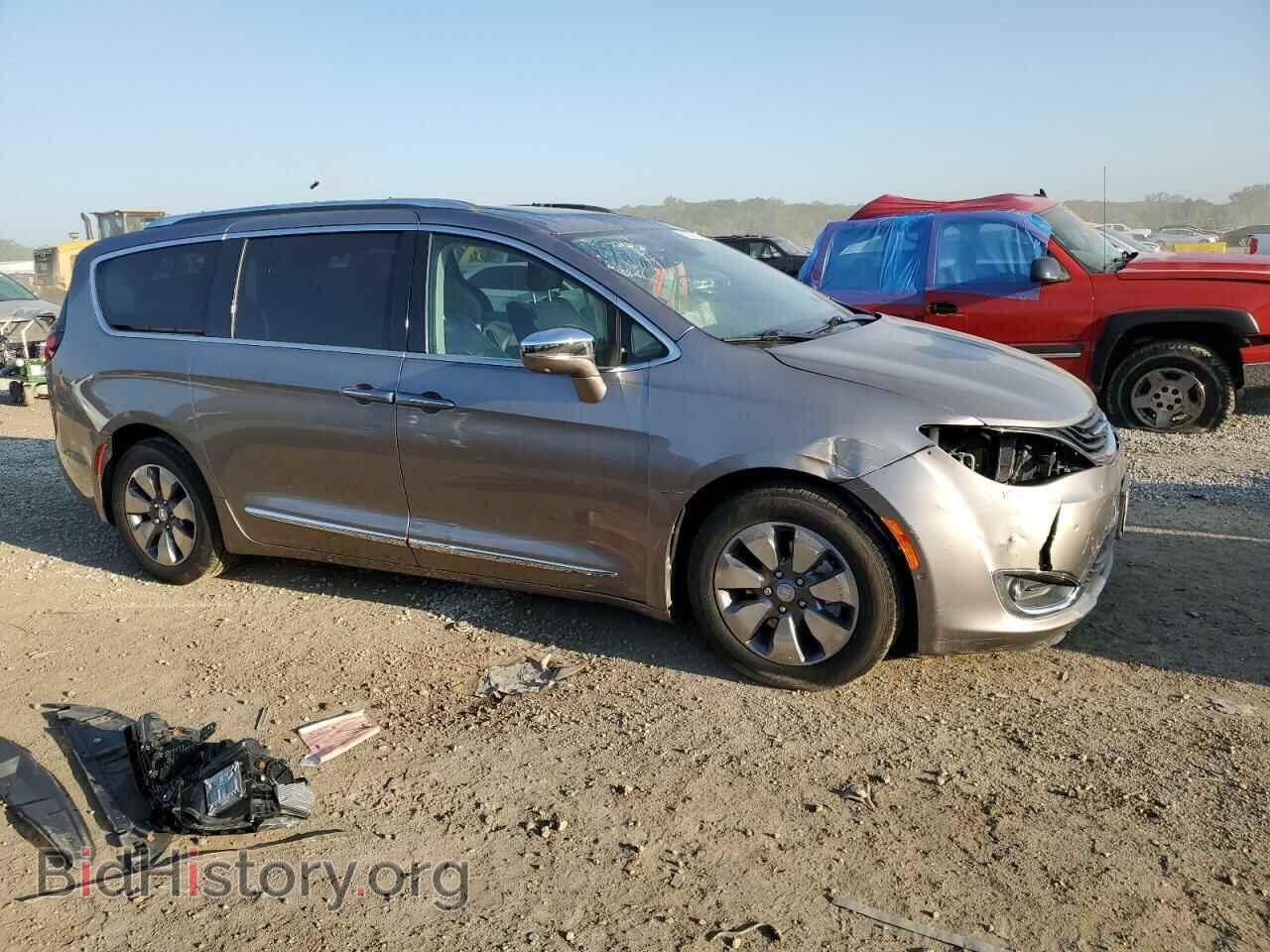 2018 CHRYSLER PACIFICA - VIN: 2C4RC1N76JR145089 - Фото 4