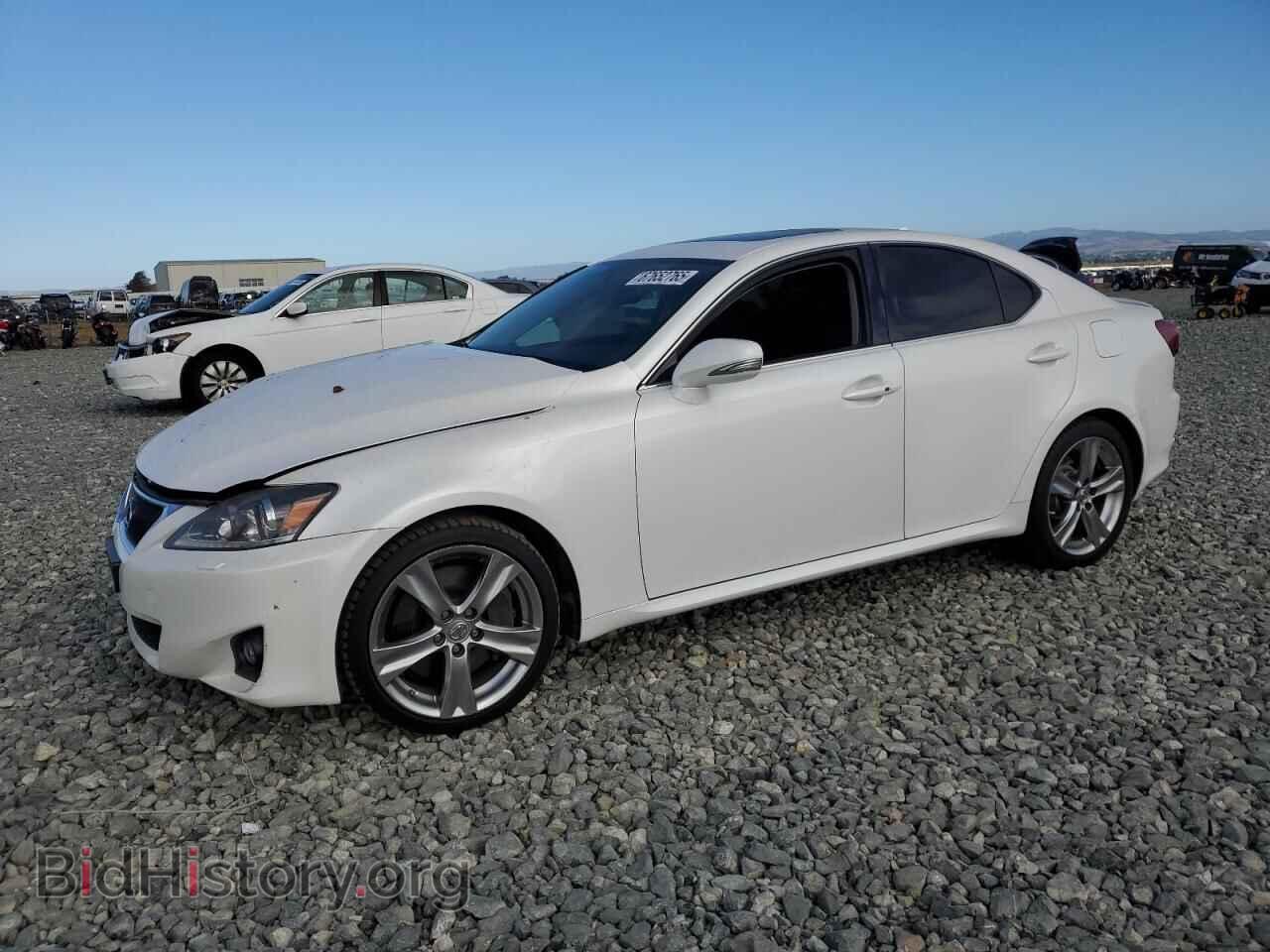 Photo JTHBE5C25C5030590 - LEXUS IS 2012