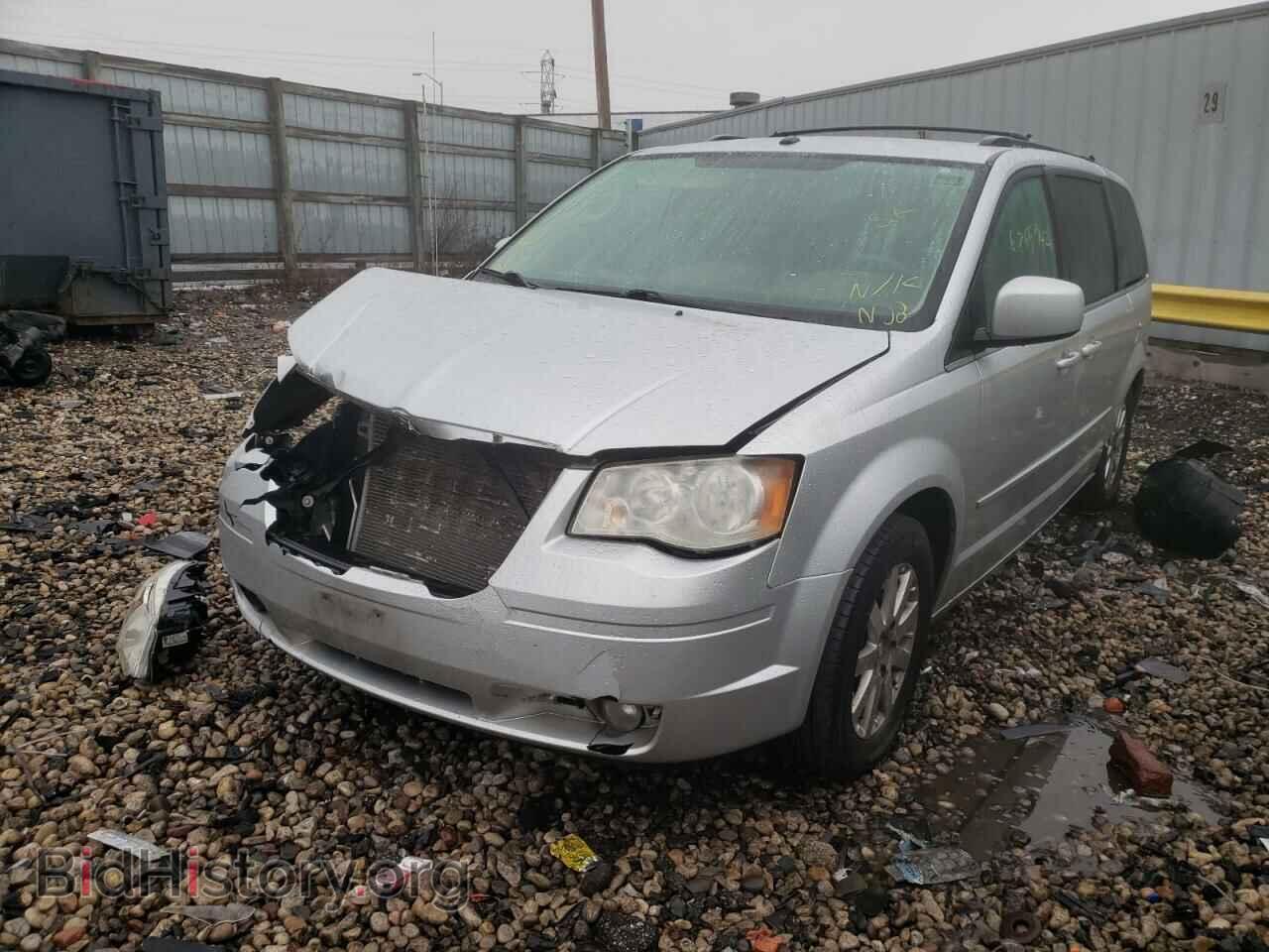 2008 CHRYSLER MINIVAN - VIN: 2A8HR54P18R614529 - Фото 2