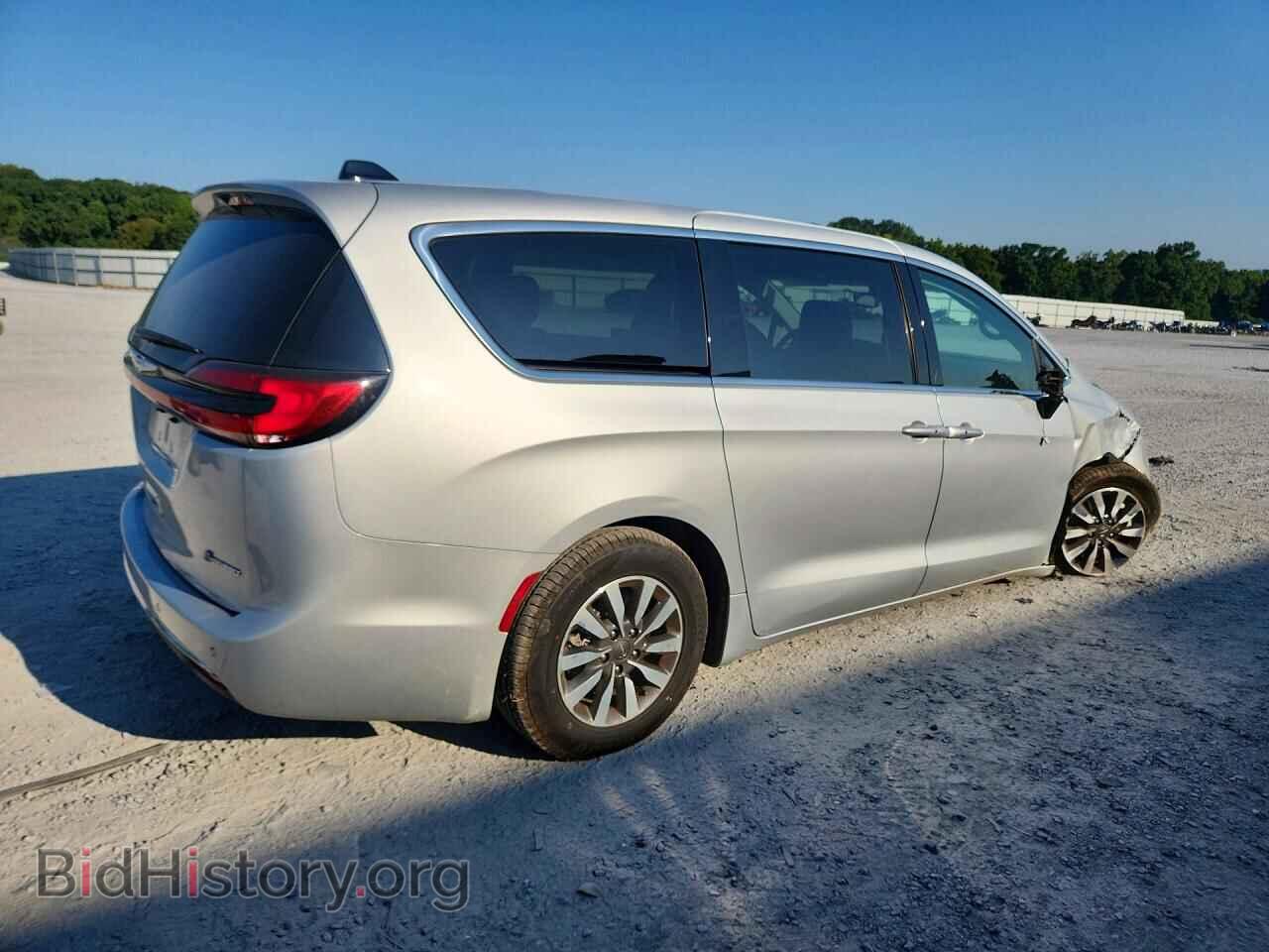 2024 CHRYSLER PACIFICA - VIN: 2C4RC1S72RR147468 - Photo 3