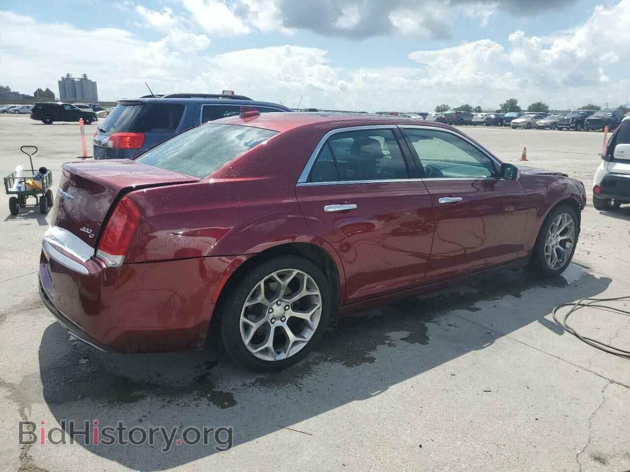 2018 CHRYSLER 300 - VIN: 2C3CCAPT5JH194357 - Фото 3