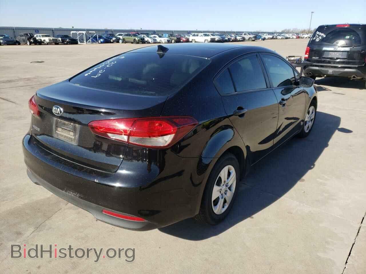 2017 KIA FORTE - VIN: 3KPFK4A79HE022962 - Фото 4