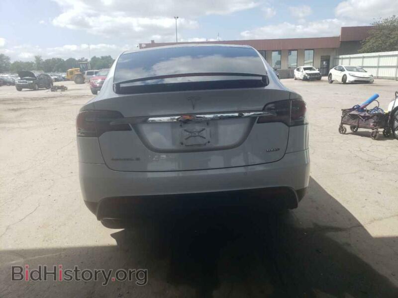 2018 Tesla MODEL X (VIN 5YJXCDE25JF121066) — фото 6 из 13