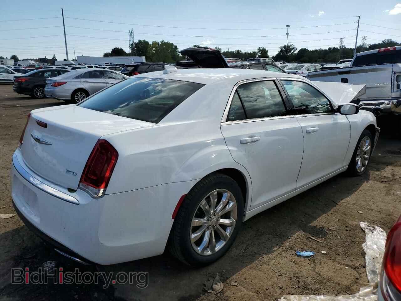 2017 CHRYSLER 300 - VIN: 2C3CCARG6HH512867 - Фото 3