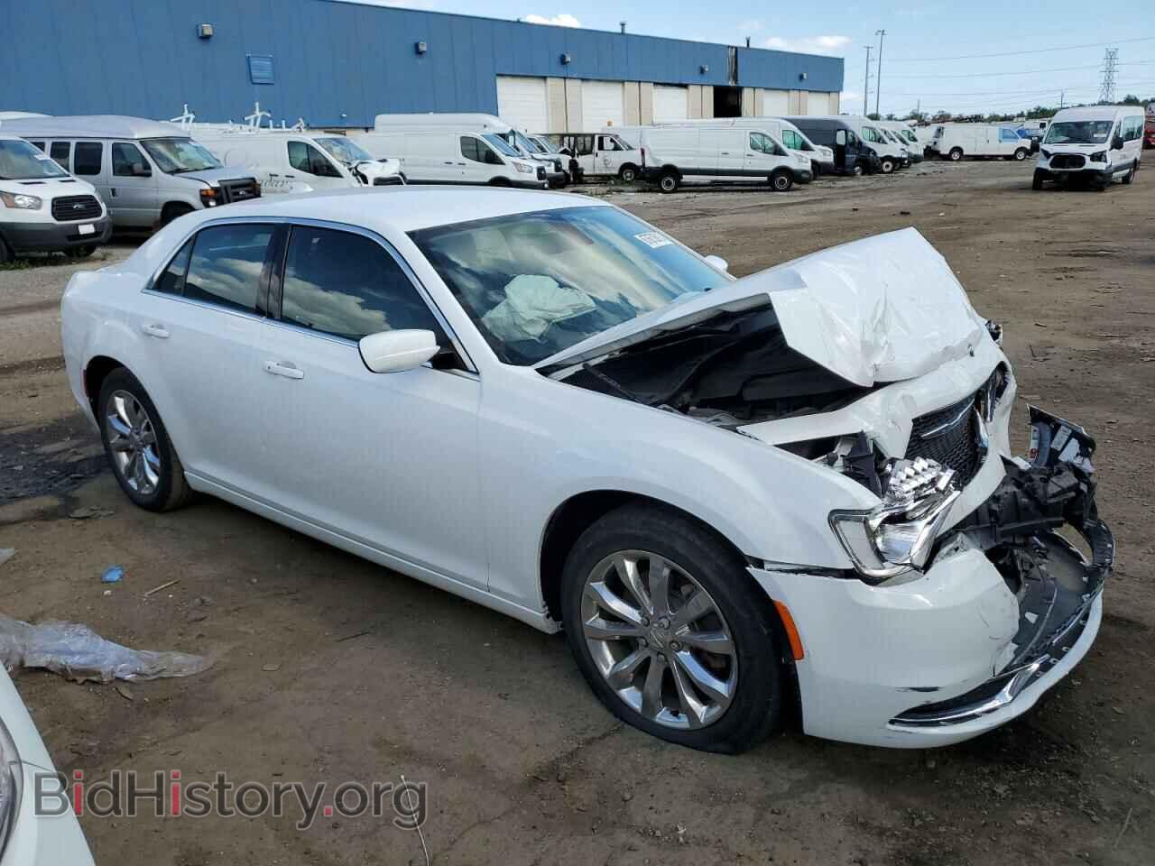 2017 CHRYSLER 300 - VIN: 2C3CCARG6HH512867 - Фото 4