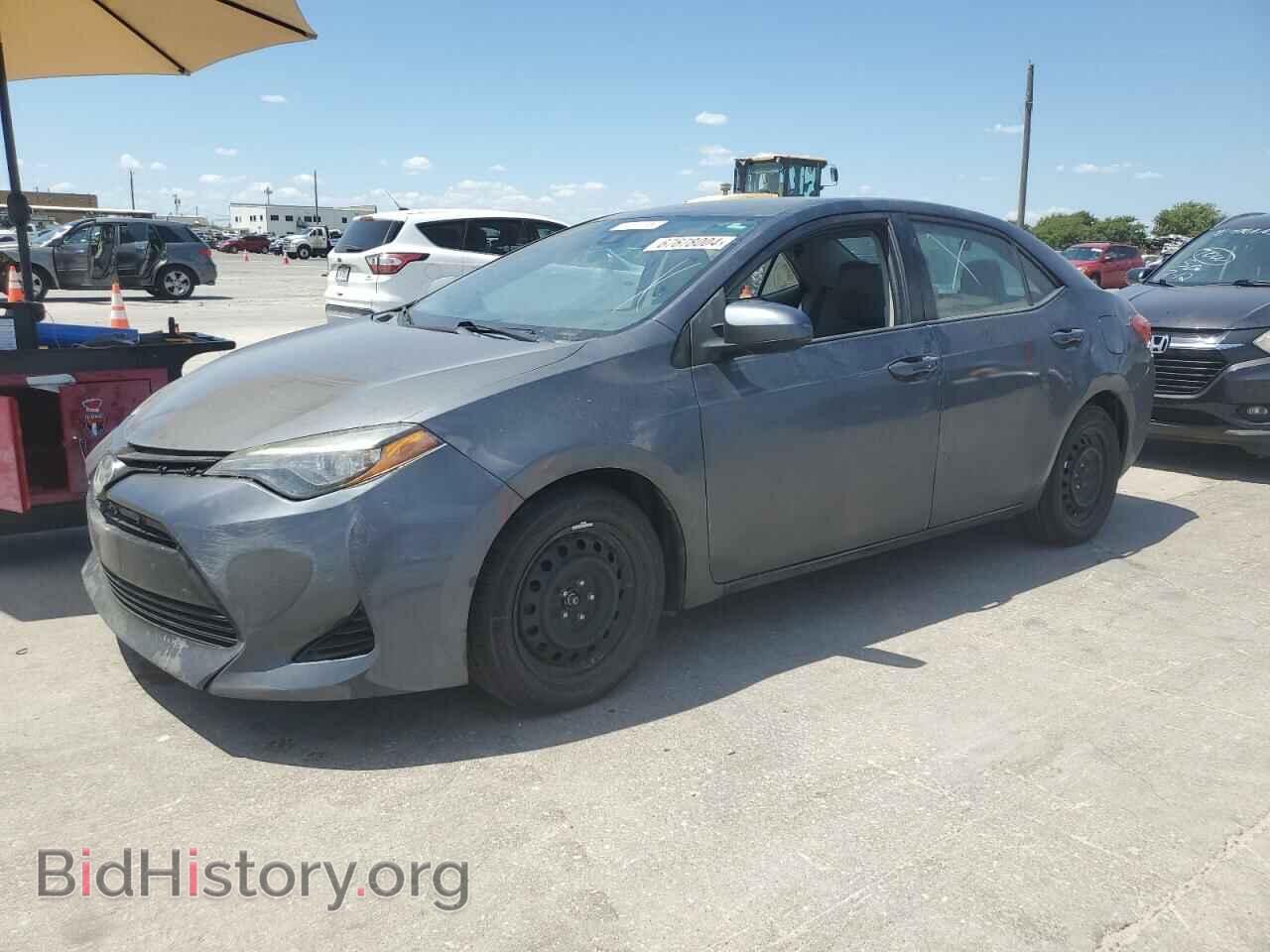 Photo 5YFBURHE0HP647744 - TOYOTA COROLLA 2017