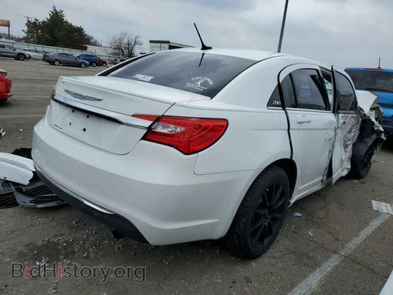 2011 Chrysler 200 (VIN 1C3BC1FB0BN570878) — фото 3 из 13