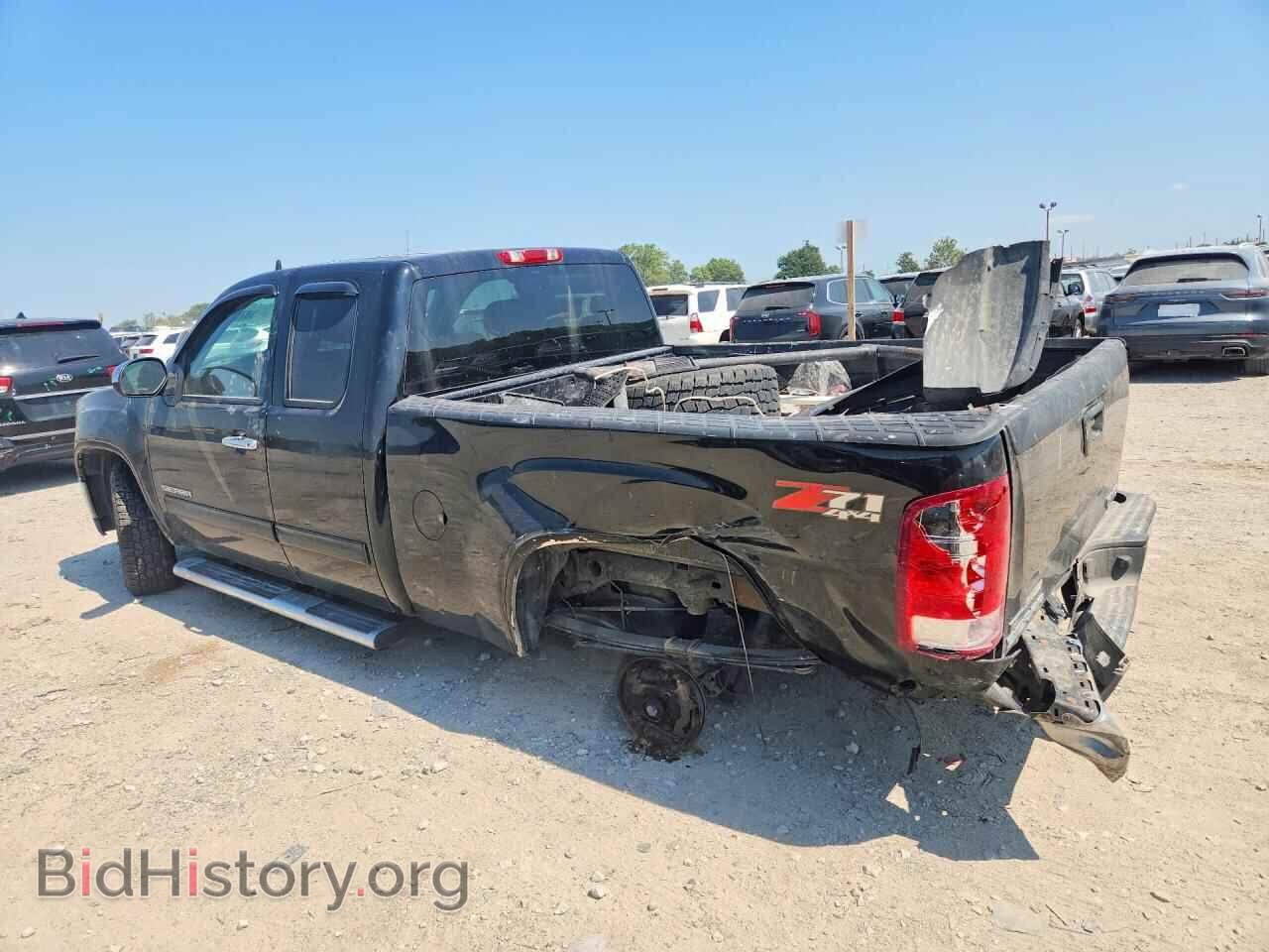 2011 GMC SIERRA - VIN: 1GTR2VE38BZ436871 - Фото 2
